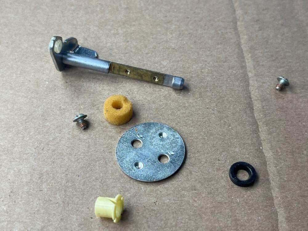 Briggs & Stratton 494379 KIT-THROTTLE SHAFT