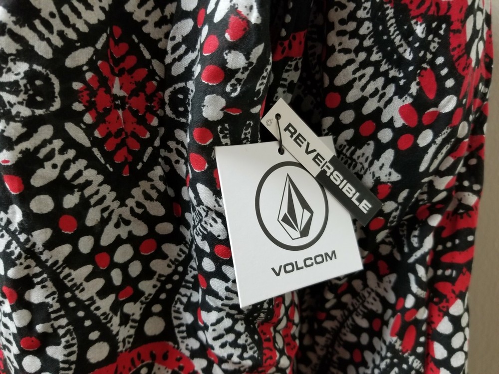 New Volcom Hooked Up Reversible Jacket.
