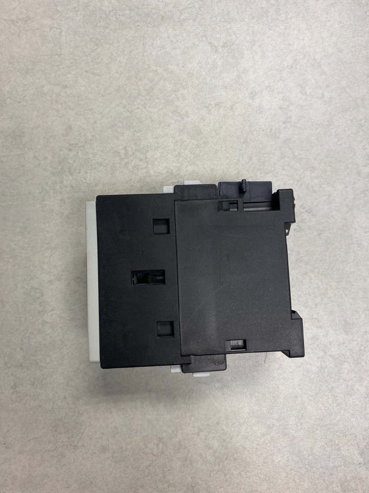 Siemens Sirius 3RT1024-1A Contactor