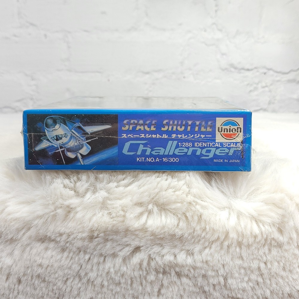 Union 1/288 Space Shuttle Challenger Model Kit New Sealed