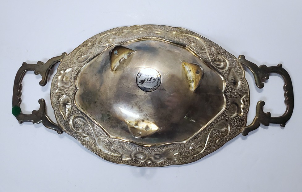 Vintage STUDIO SILVERSMITHS Silver Plate Floral Footed Oblong Dish Double Handle