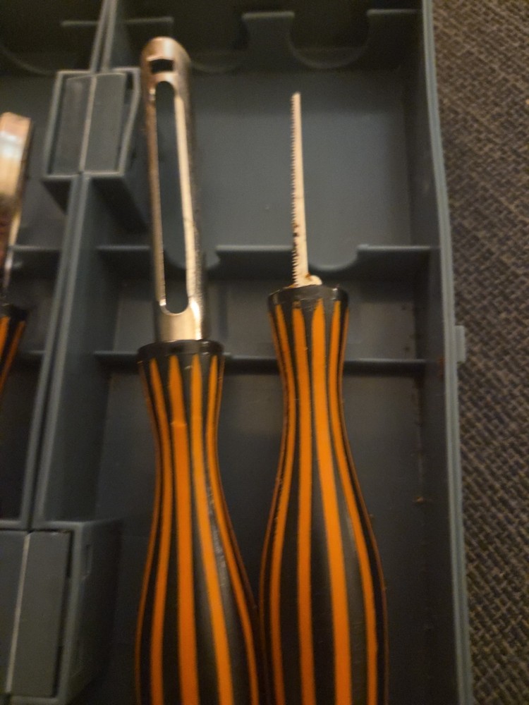 5 Pieces Pumpkin Carving Set Used