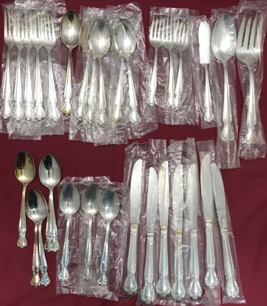 32 Pc DAYBREAK aka ELEGANT LADY Silverplated FLATWARE Rogers & Bro Mostly NOS!