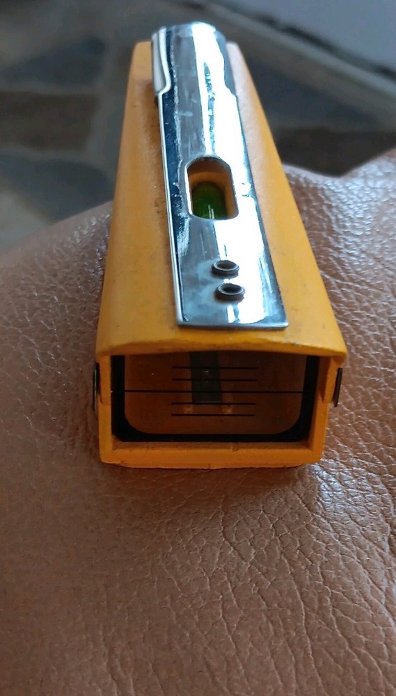 CST/berger Sight/Surface Level Portable Yellow Plastic Metal