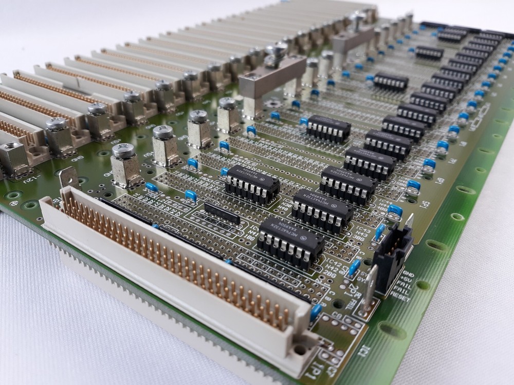 Trenew V8020J1J2EPDBS Backplane