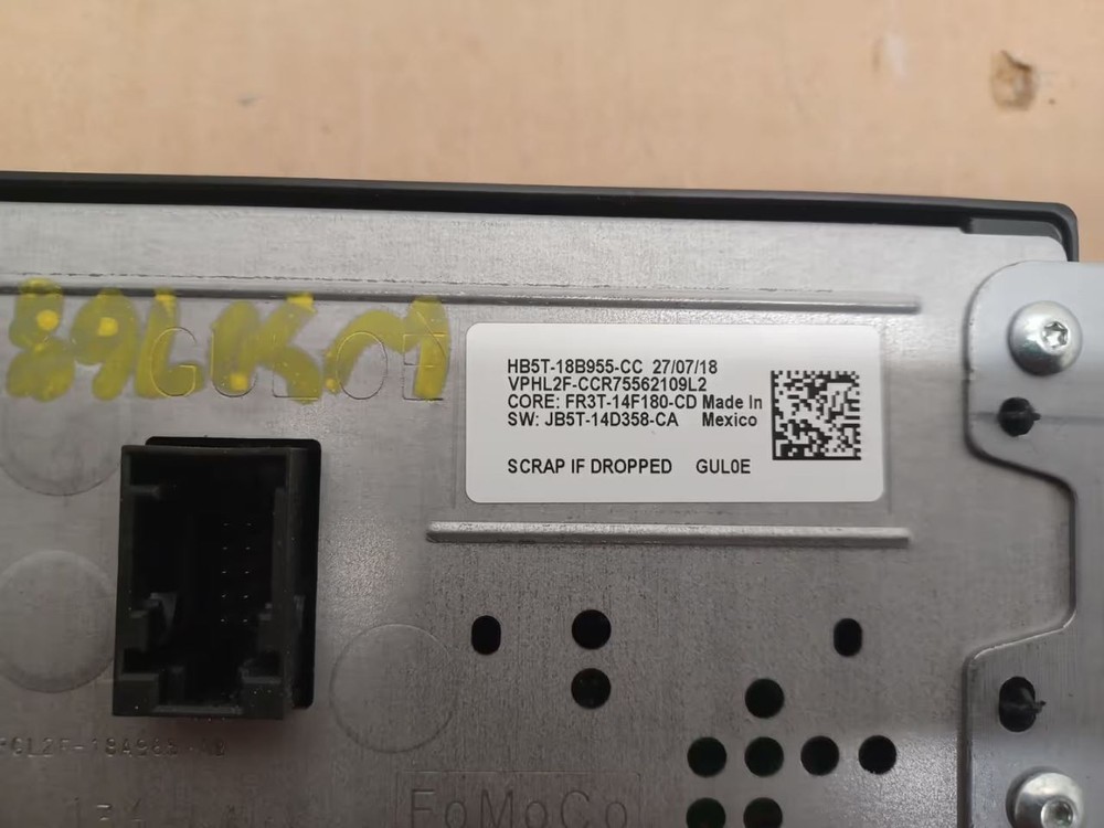 EXPLORER 2018 Info-GPS-TV Screen 3147913