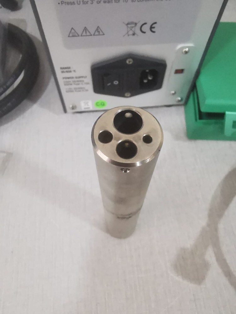 EiUK T650-M TEMPERATURE CALIBRATOR / P100 Pressure Indicator