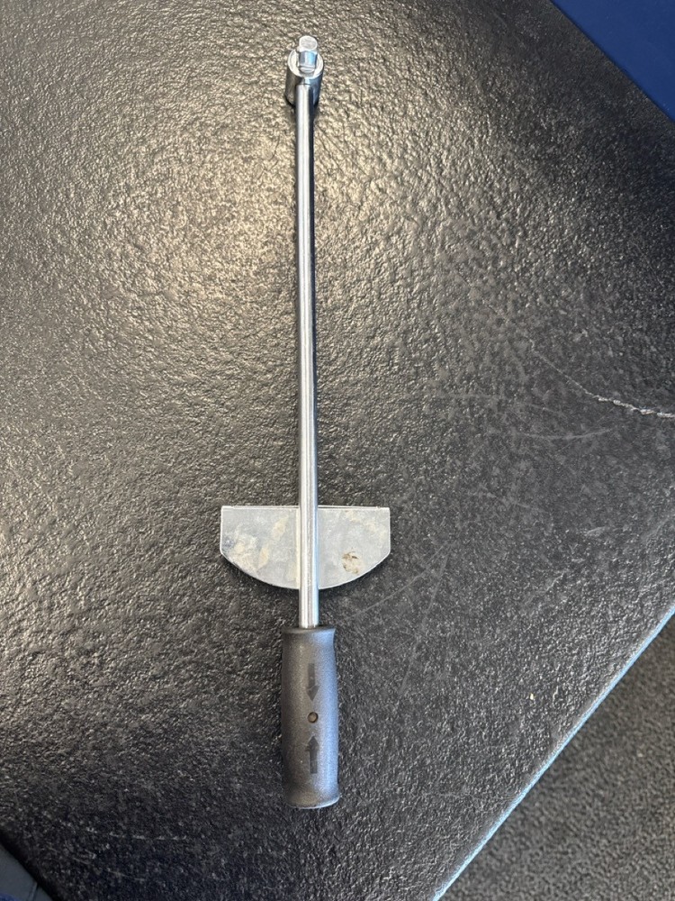TORQUE WRENCH (P27008817)
