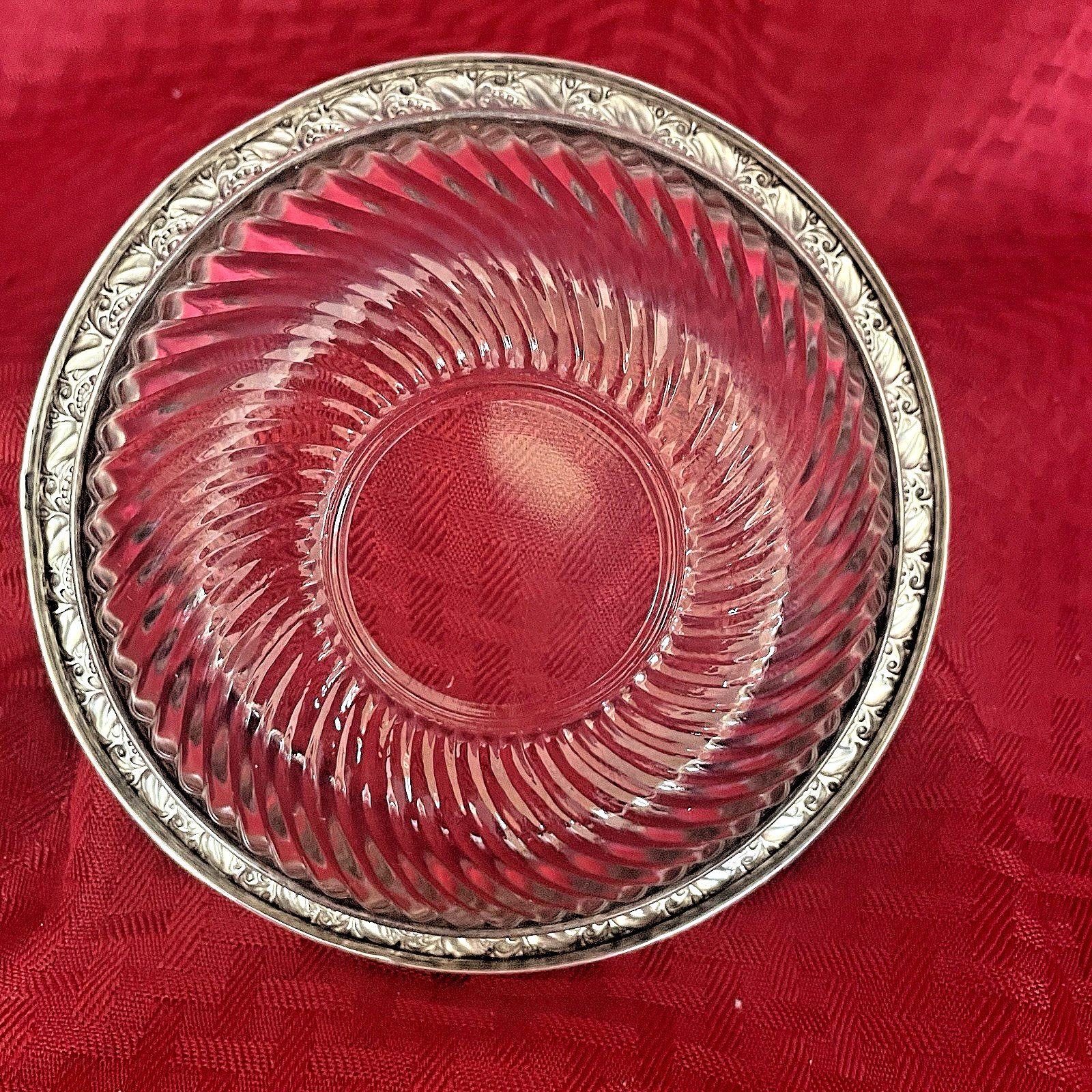 Vintage Webster Sterling Silver Glass W/Leaf Pattern Bowl 6"