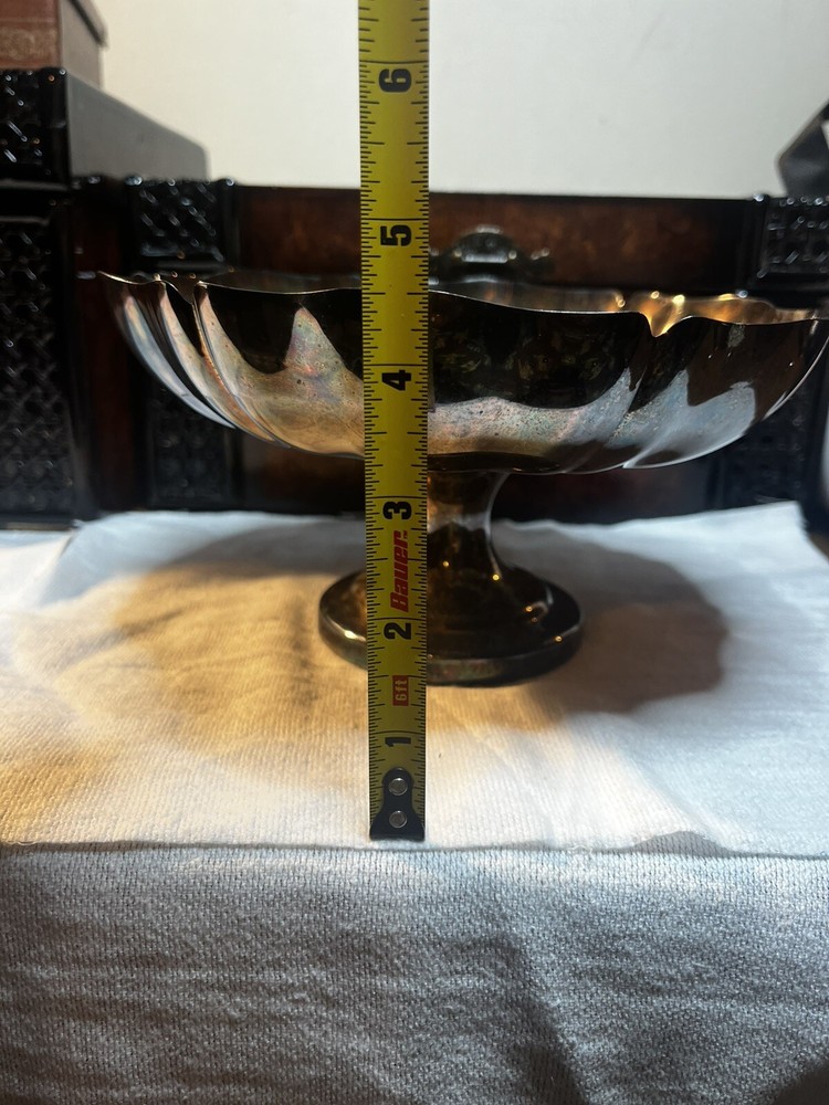 Oneida Silversmith Elevated Bowl