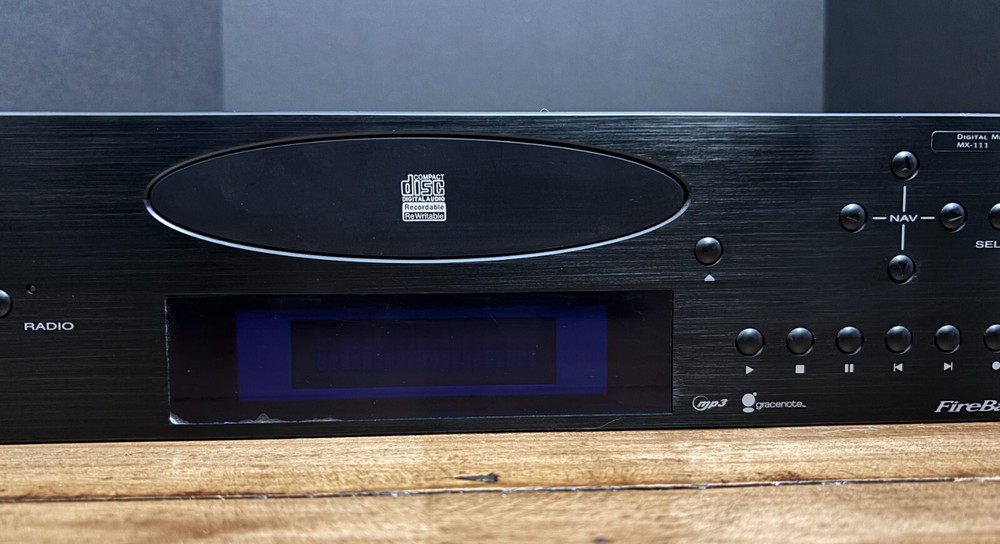 Escient Fireball MX-111 Digital Media Manager (does not power on)