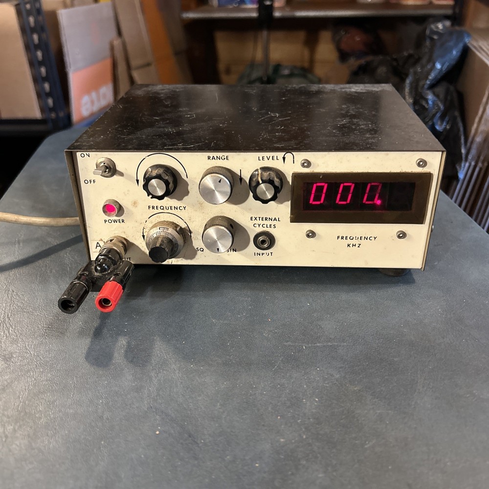 Vintage tuner controller Frequency  Turns On Untested Not Sure What This Is?