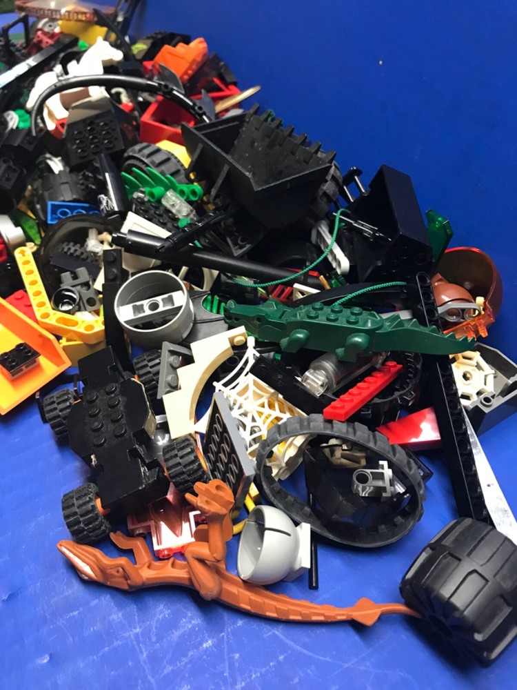 Lego 2 Pound Mixed (Lot 109)