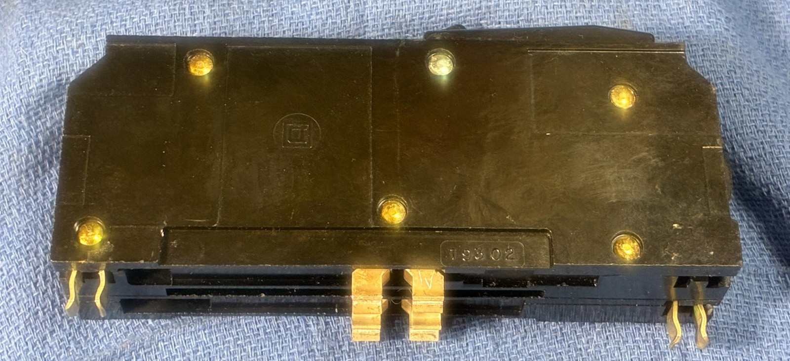 SQUARE D Q1 2100 TF Z 100 Amp 2 Pole TOP FEED MAIN CIRCUIT BREAKER Type QITF