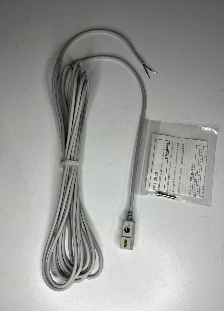 ONE (1) SMC Solid State AutoSwitch D-G5BA (NEW)