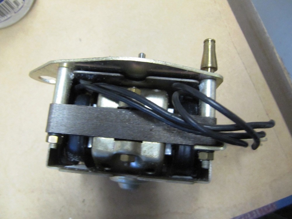 GARRARD TYPE A TURNTABLE MOTOR Laboratory Balanced Idler Wheel Turntable
