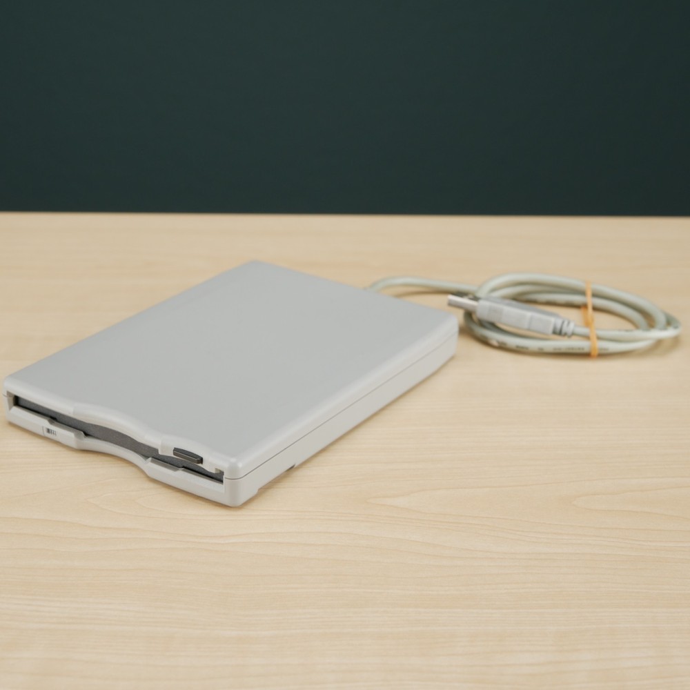 SmartDisk External Floppy Drive FDUSB-TM2 Mitsumi Model # D353FUE