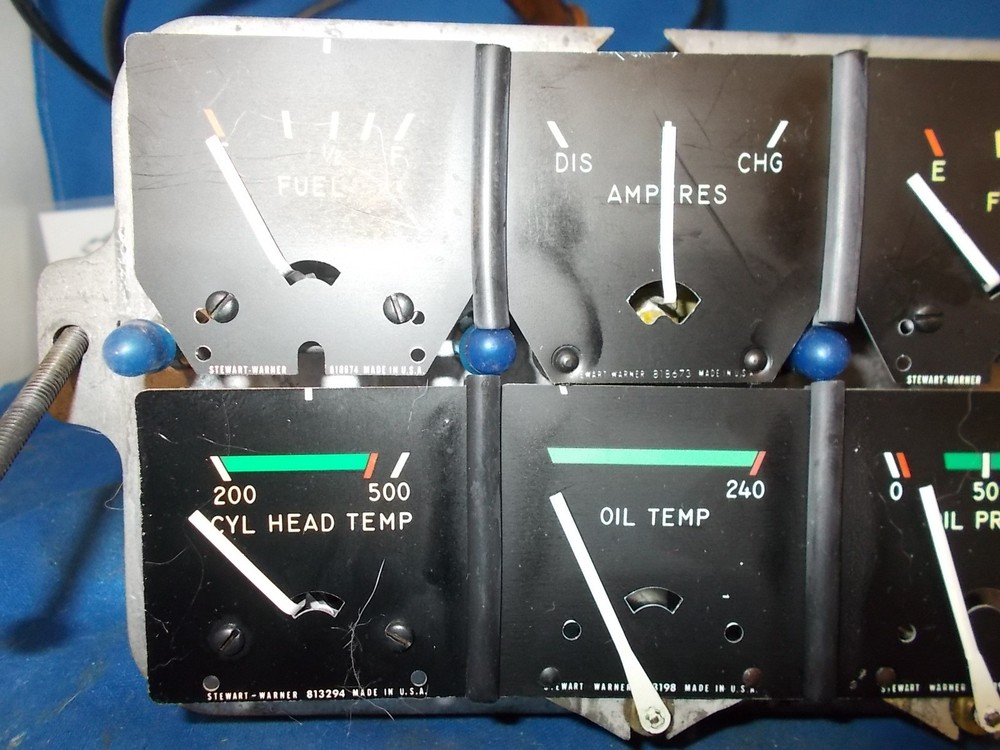 CESSNA 182 GAUGE CLUSTER ( W/CAPILLARY )