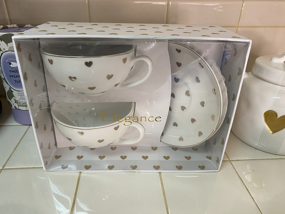 golden tea set