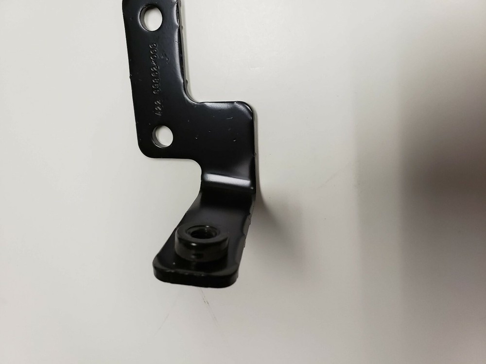 A22-69862-000 FREIGHTLINER BRACKET AC-H02 MID PIPE