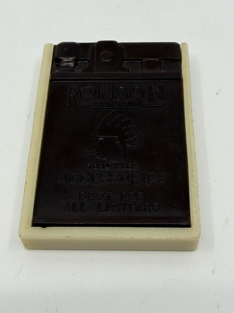 Ronson Plastikit Bakelite Flint Kit With Accessories Inside