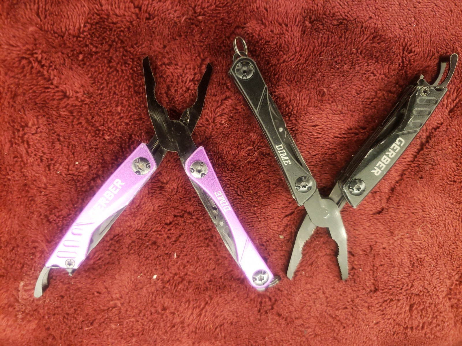 Lot of 2 Gerber Multi Tool Dime multiplier Black & Purple