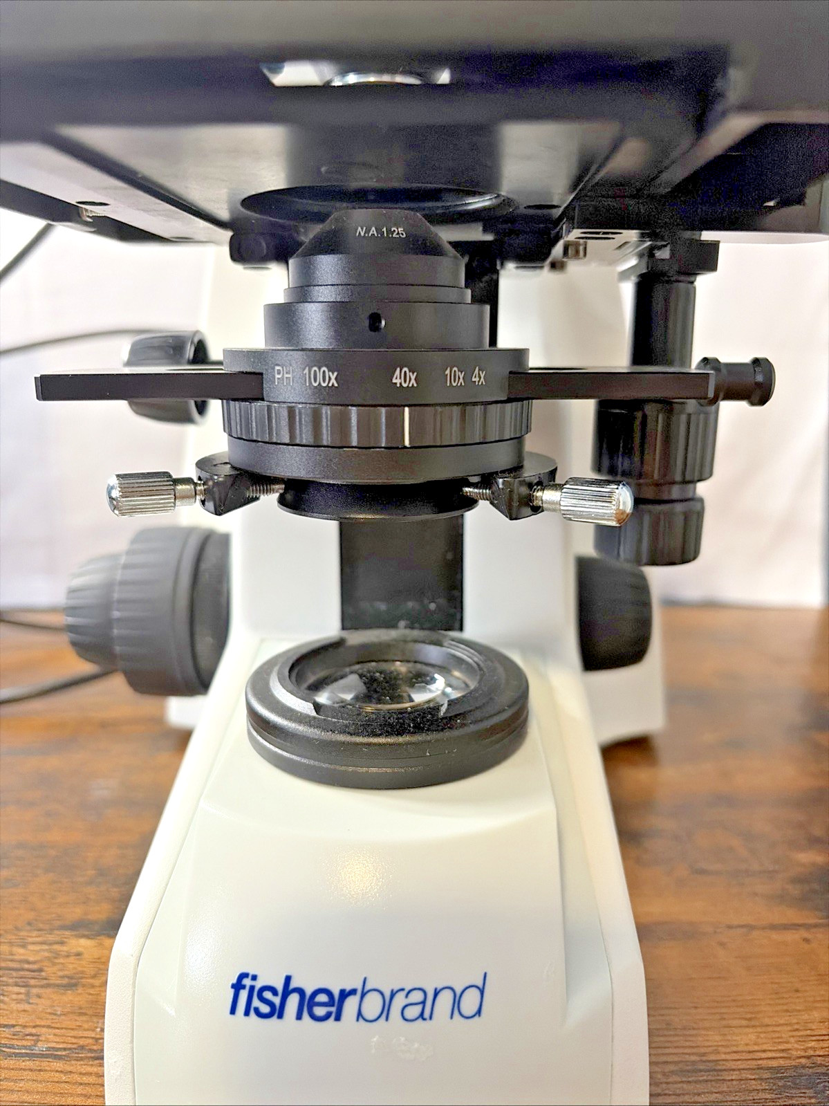 Fisherbrand Research Upright Microscope, (4) OBJECTIVE LENSES, 10MP camera