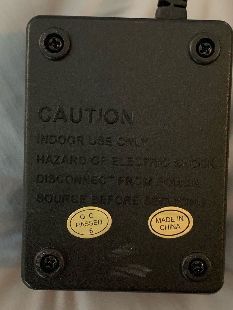 SIMRAN Step-Down Voltage Converter MODEL SMF-200 Adapter Plug Power Supply