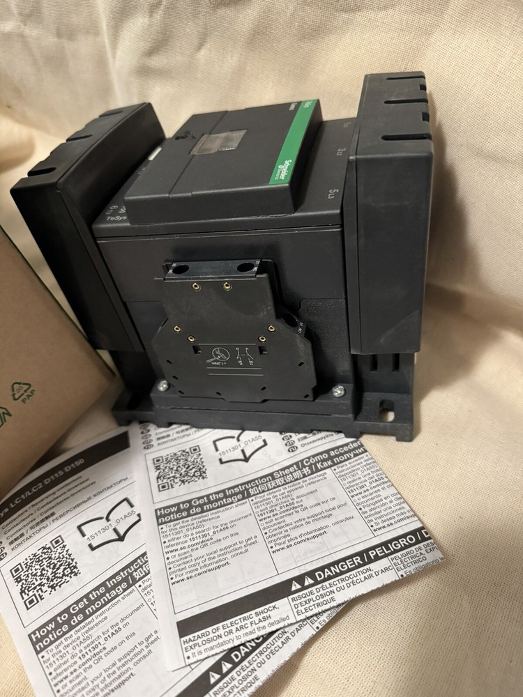 Schneider LC1 D150BD Contactor LC1D150BD