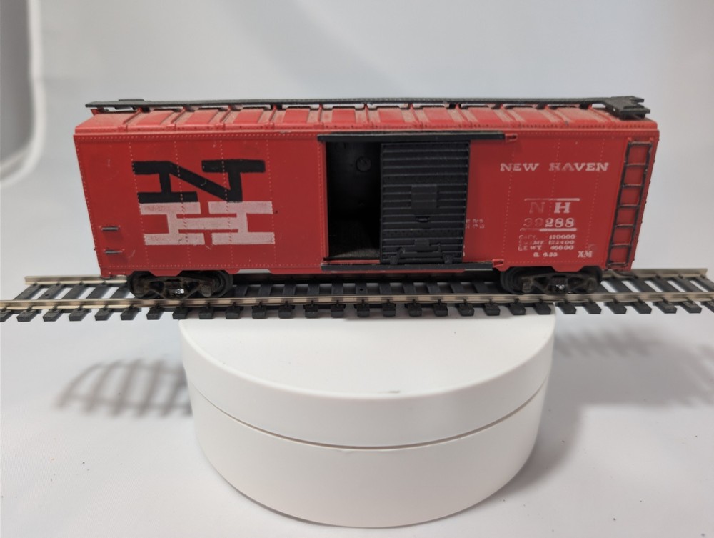 New Haven 39288 Boxcar Ho Scale