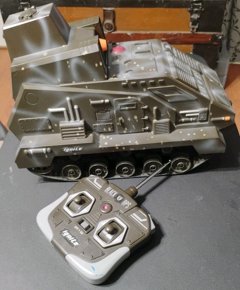 Ignite Black Ops Rc Tank Airsoft with remote. Read Description