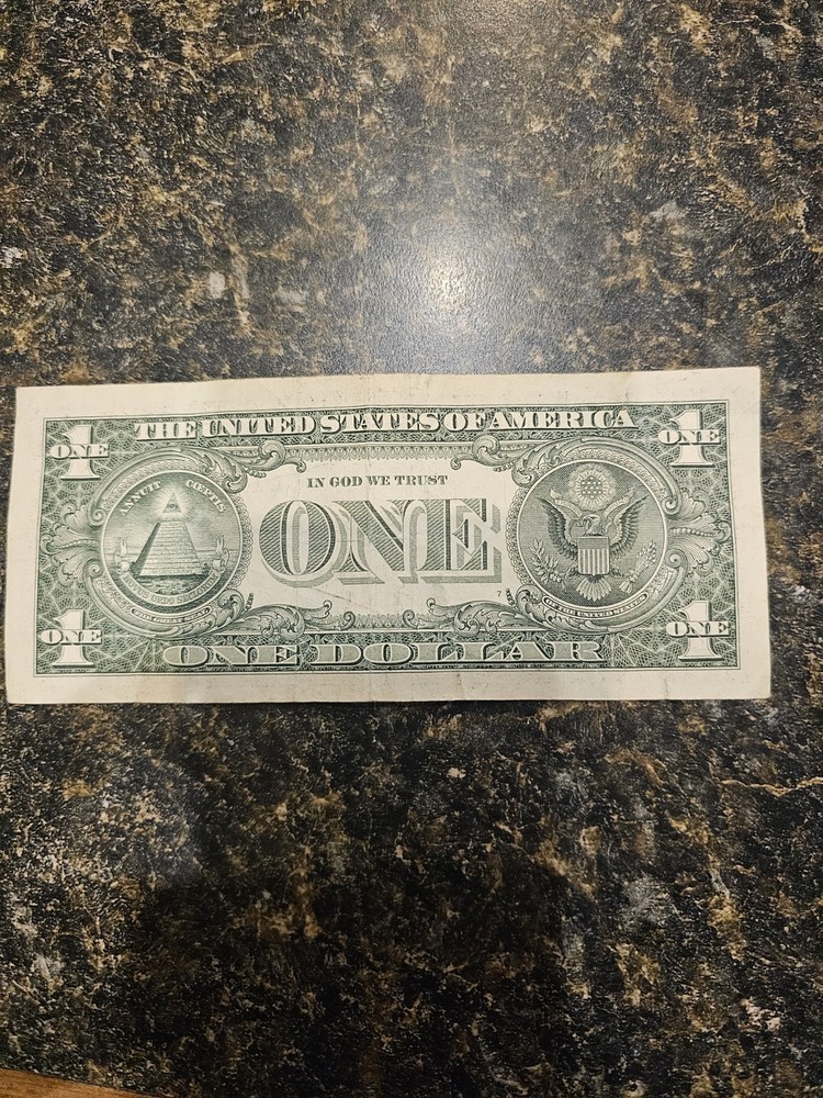2017 A $1 dollar Bill Ink Printing Error On Serial Number
