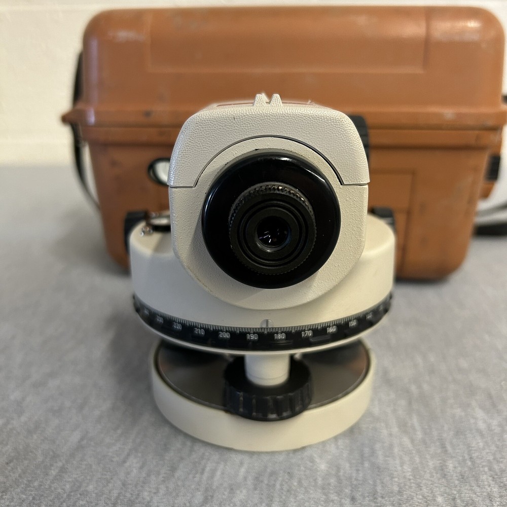 Nikon AP-8 Automatic Level 360 28x W/ Case