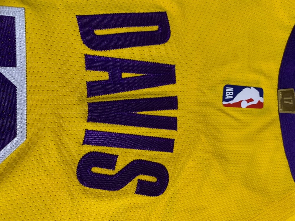 Nike Authentic Anthony Davis 2023/24 Icon Jersey W/Bibigo Patch - 44 (Medium)
