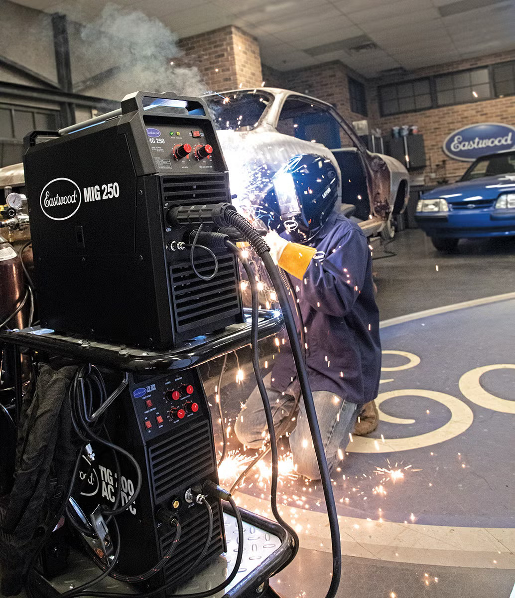 Eastwood 250 AMP MIG Welder Welds Up To 1/2 inch Thick Plate