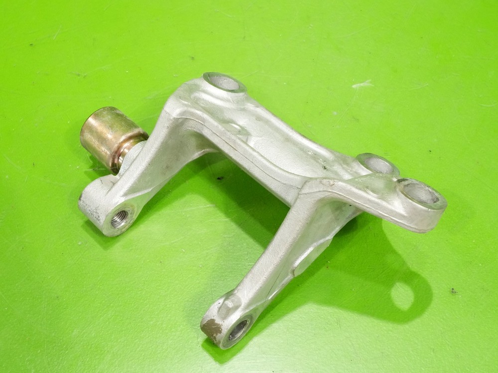 02-06 RSX OEM driver left engine motor transmission mount bracket