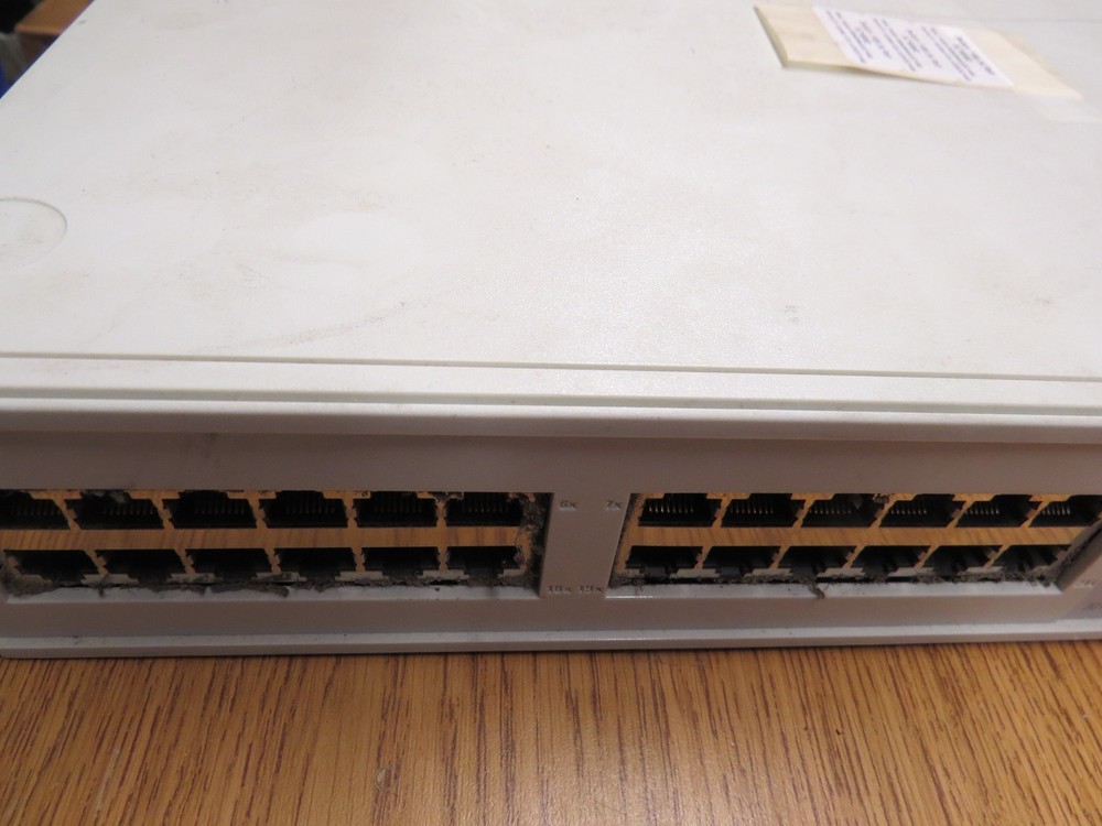 3COM 3C16950 SuperStack 2 1100 24-Port Ethernet Network Switch