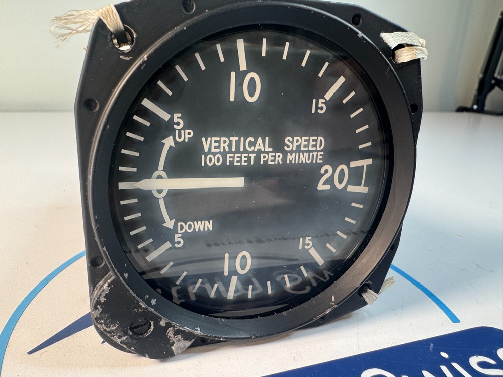 United Instruments 7000 Vertical Speed Indicator VSI 0-2000FPM TSO-C8b