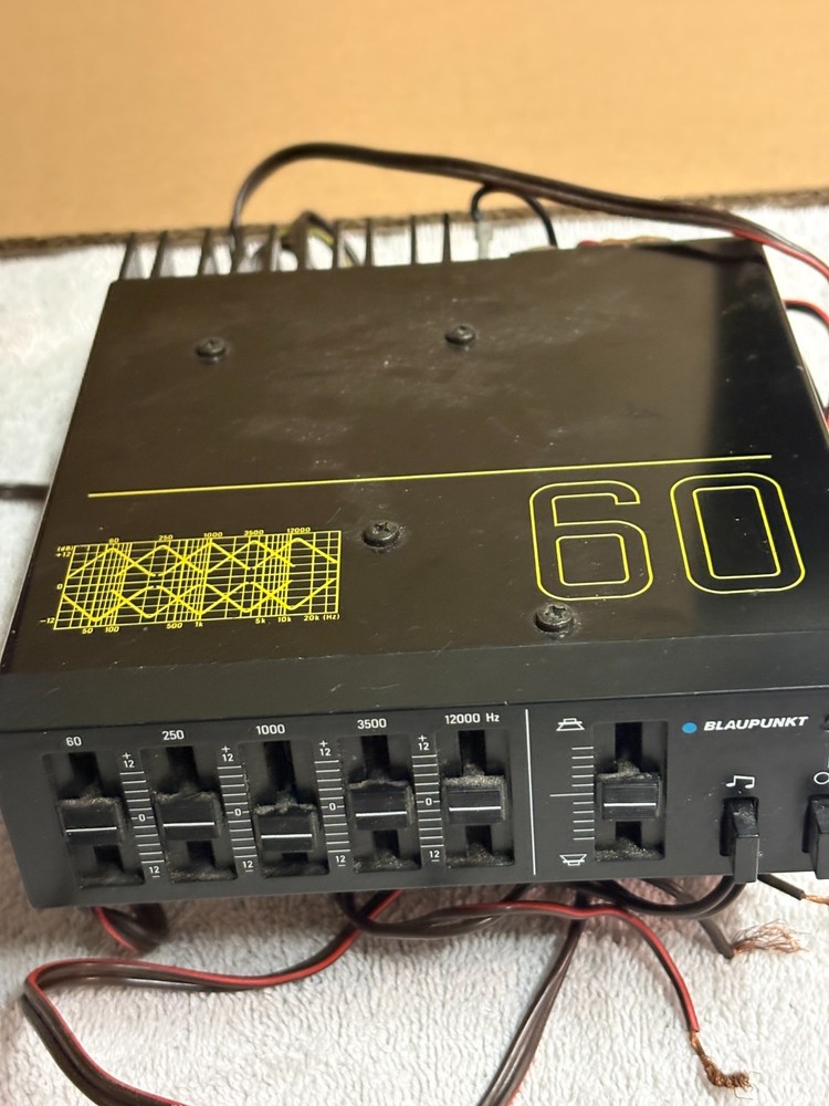 BLAUPUNKT GRAPHIC EQUALIZER