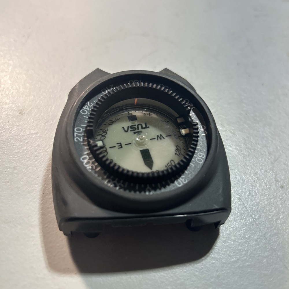 Tusa Console Compass. Scuba Diving.