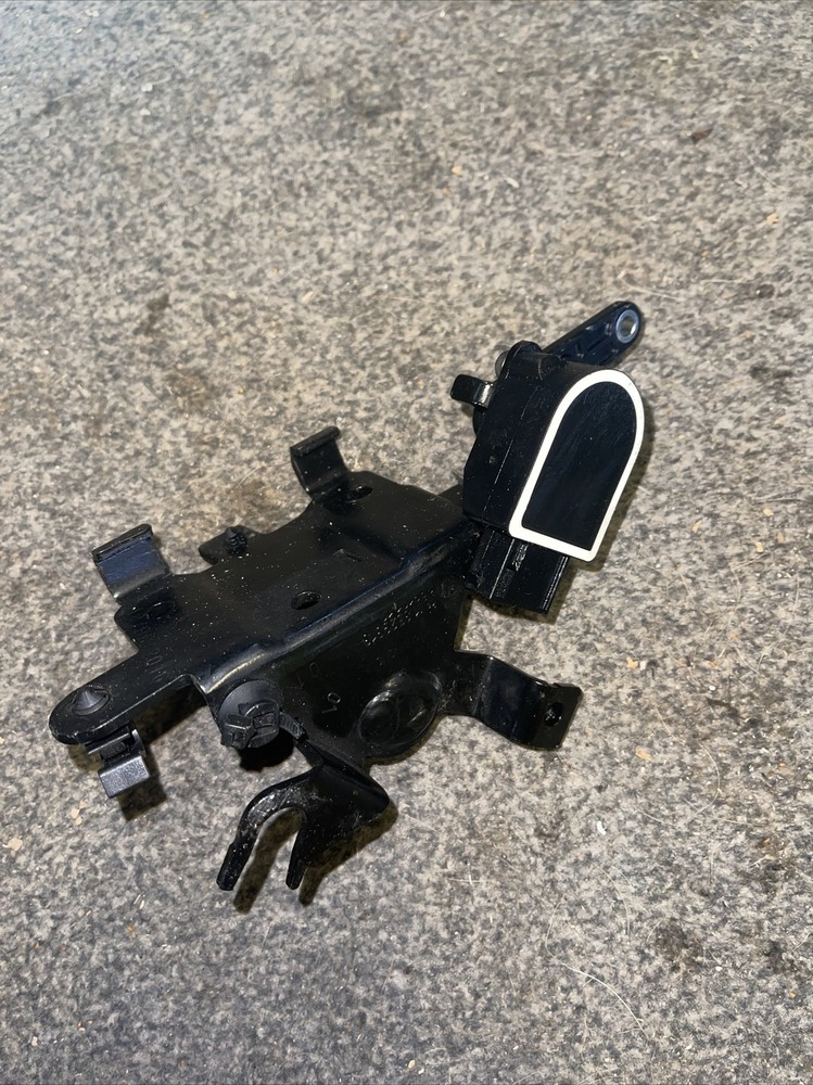BMW R1200GS TE LEVEL SENSOR  WITH BRACKET YEAR 2018  B71