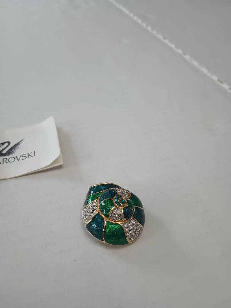 SIGNED SWAROVSKI PAVE' CRYSTAL SHELL PIN ~ BROOCH RETIRED ** CLEAN **