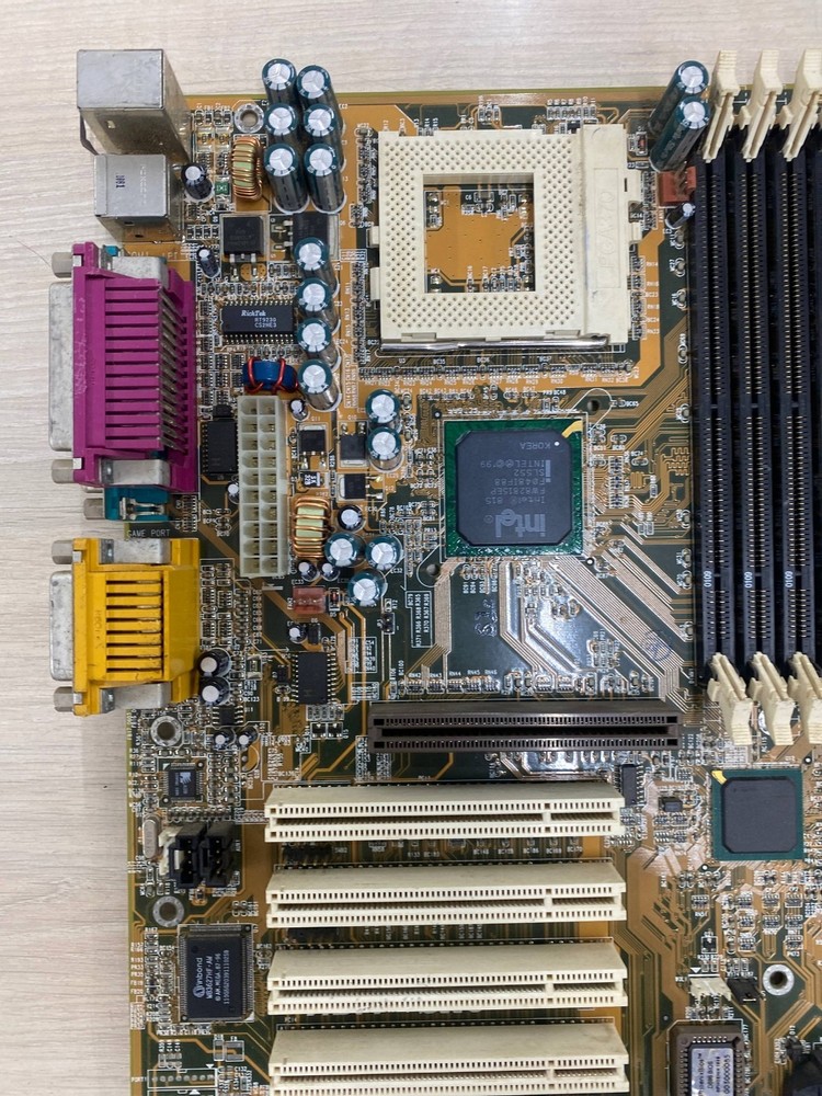 Abit SA6 ( ST6 ) Motherboard Socket 370 for Intel