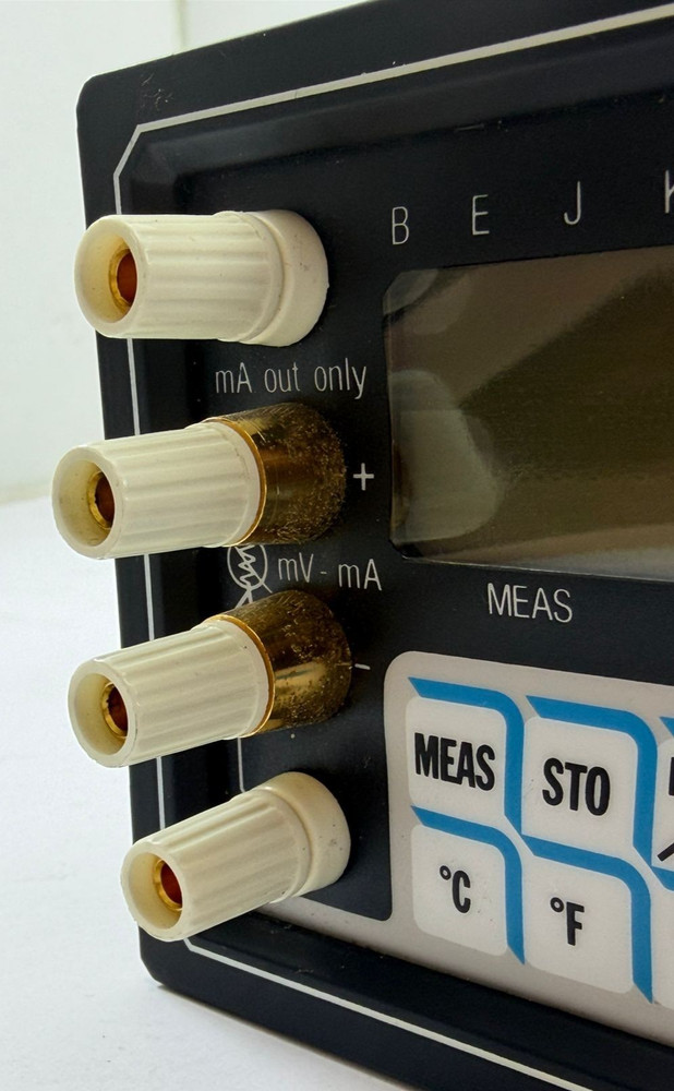 ERO Electronic Memocal 81B PORTABLE PROCESS CALIBRATOR SIMULATOR