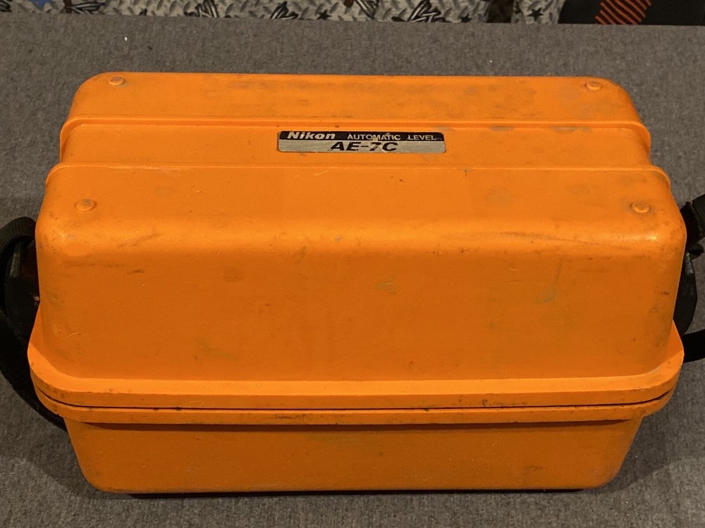 Nikon Auto Levels AE-7C (Engineers 30X Level) w/ Case