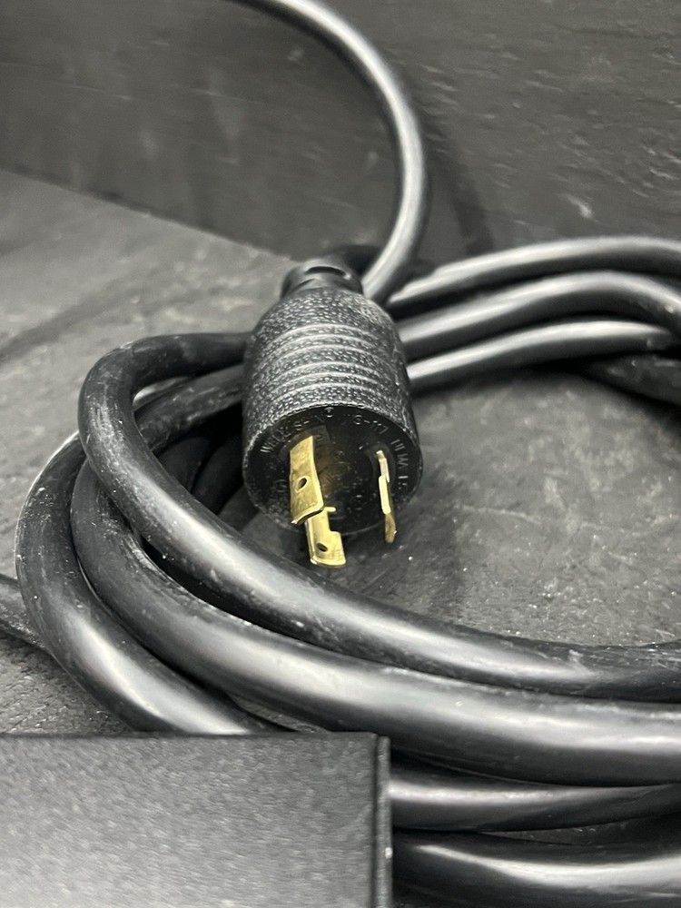 APC Basic Rackmount PDU A9564 120V 16A