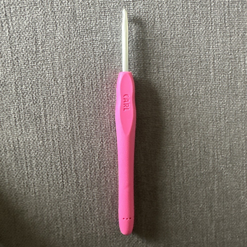 Woobles Carl the Caterpillar crochet hook 4.0mm
