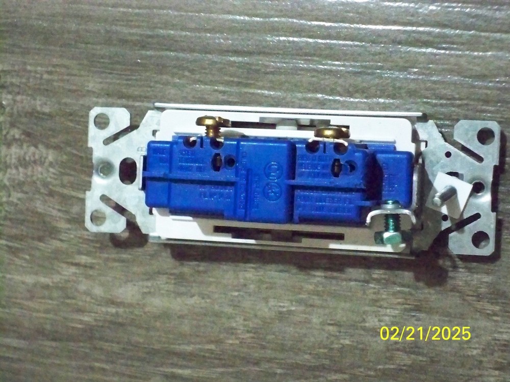 Rocker Single Pole Switch