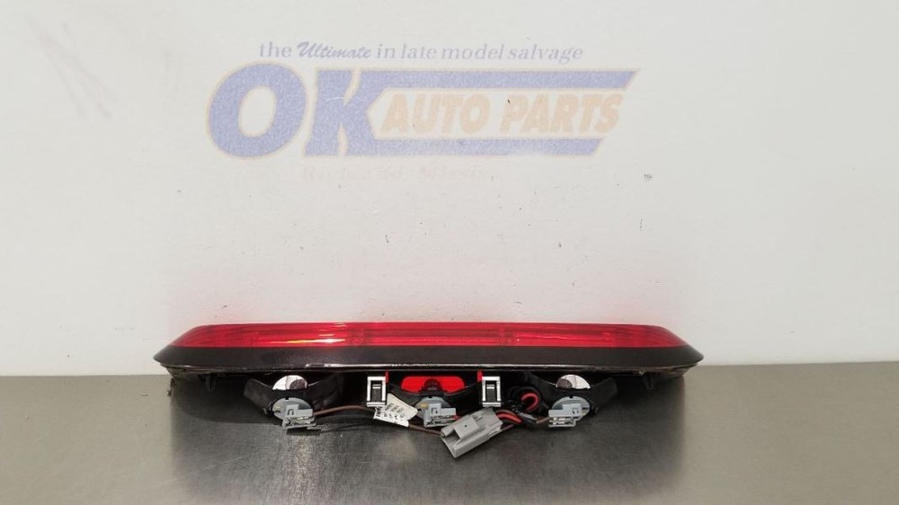 15 CHEVY SILVERADO 1500 HIGH MOUNTED STOP LIGHT