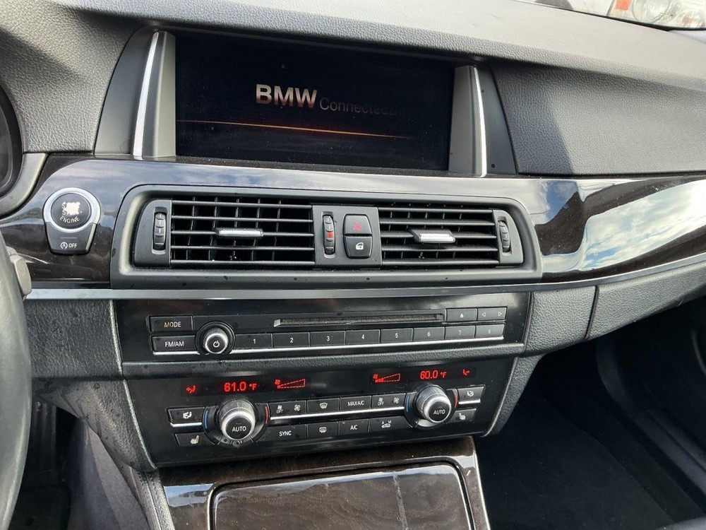 528I 2016 Glove Box 4972146